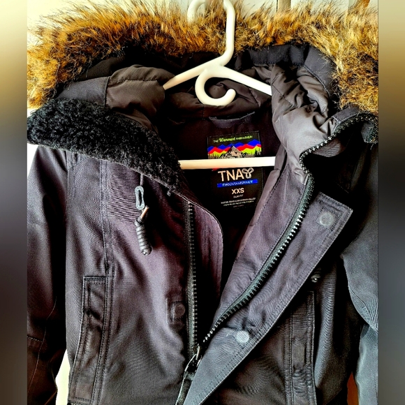 Aritzia TNA Parka - Picture 3 of 3